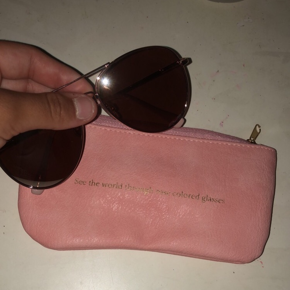 sunglasses!! - Picture 2 of 3
